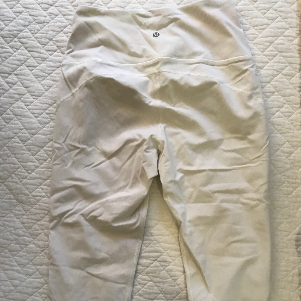 white lululemon crop